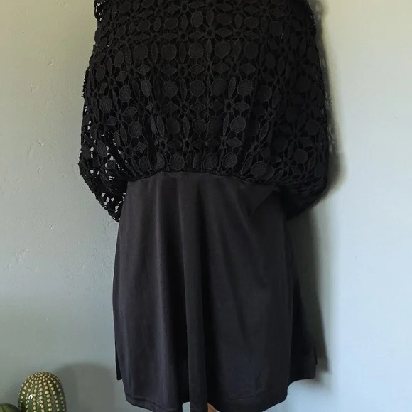 Black Dress - Picture 9 of 9